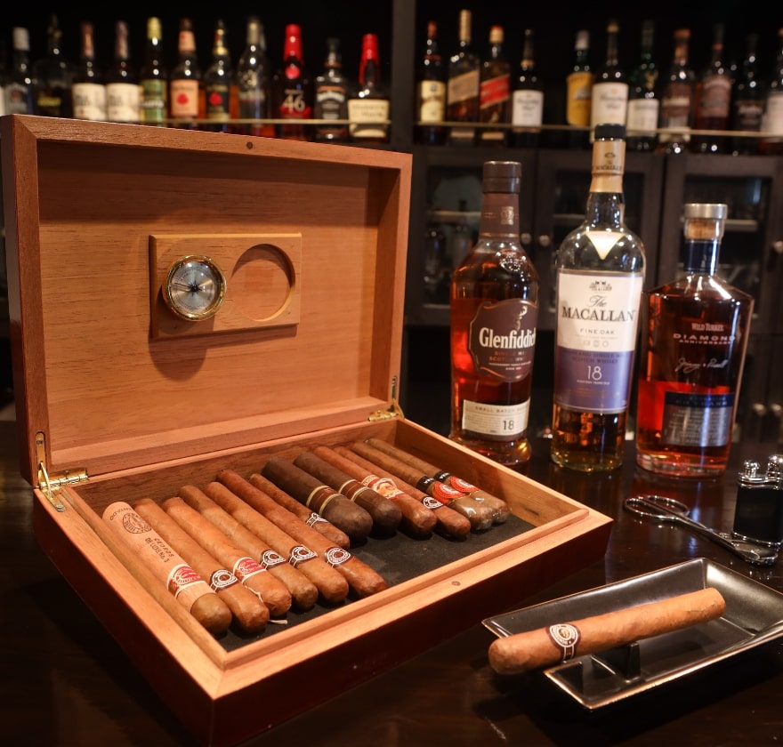 Cigar Bar